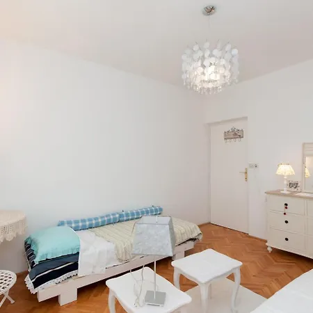 Two-bedroom In Rab Xv * Barbat na Rabu